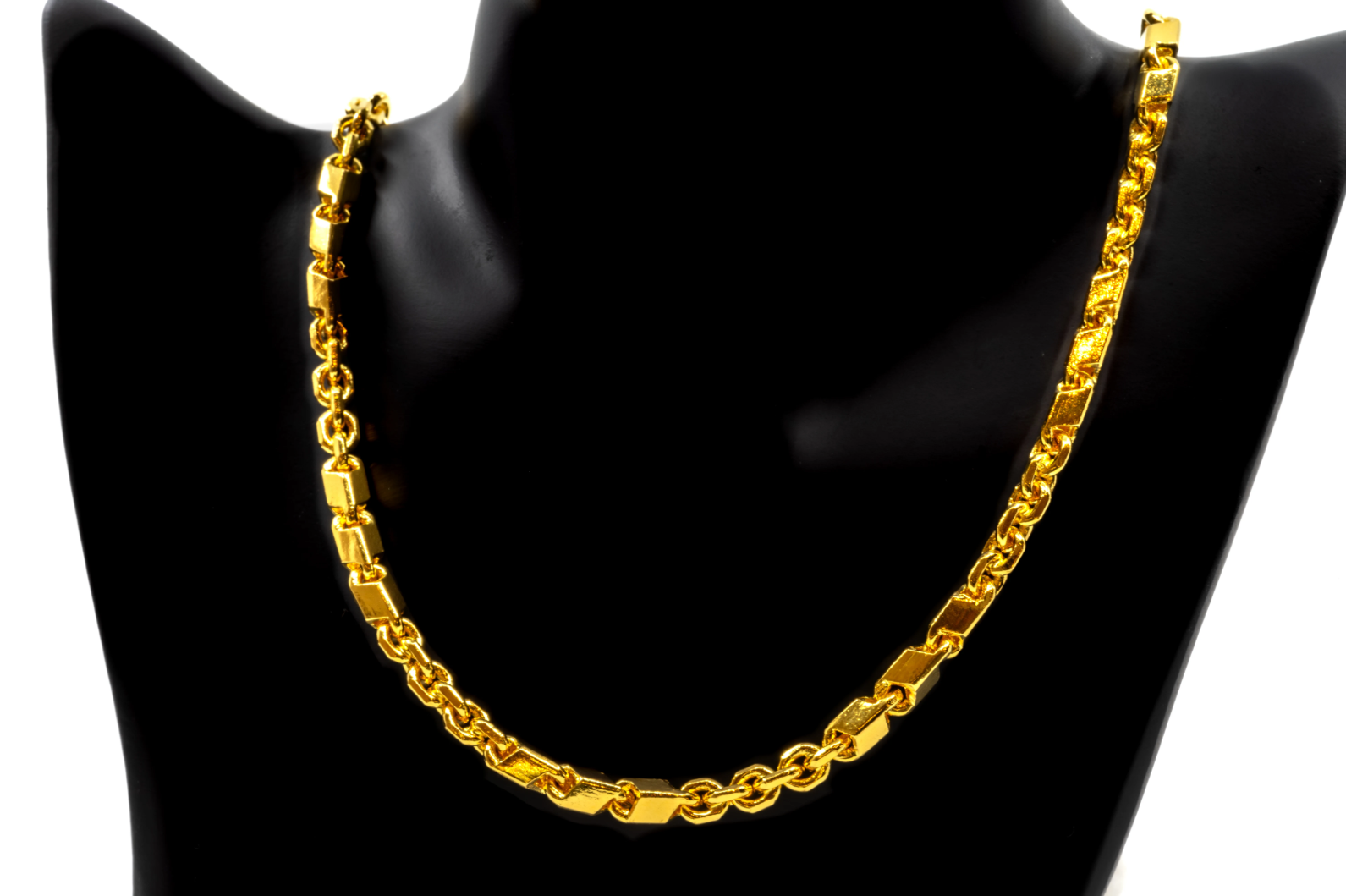 Anchor Link Slanted Box Chain